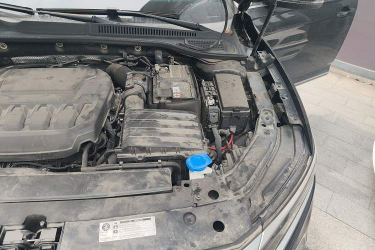 Used Volkswagen Passat 2023 Revised 330TSI Starry Elite Edition Engine Bay Left