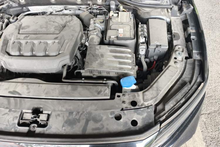 Used Volkswagen Passat 2023 Revised 330TSI Elite Edition Engine Bay Left