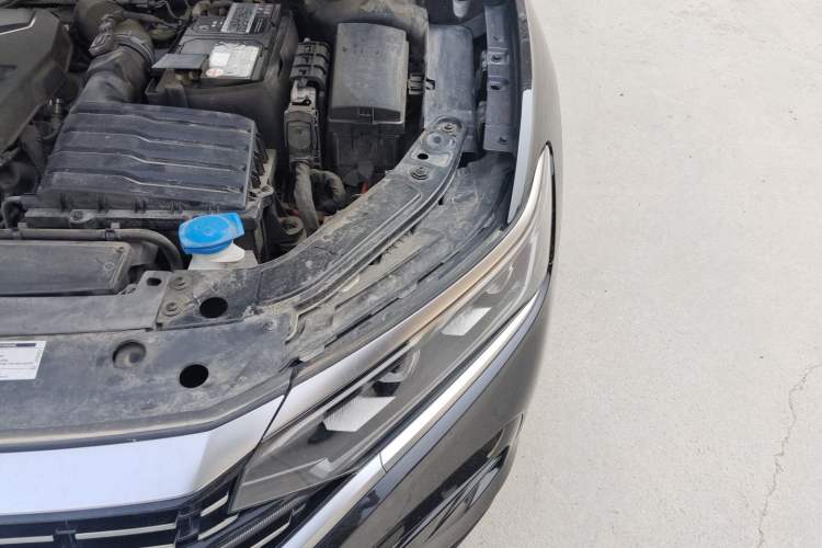 Used Volkswagen Passat 2023 Facelift 330TSI Luxury Edition Engine Bay Left