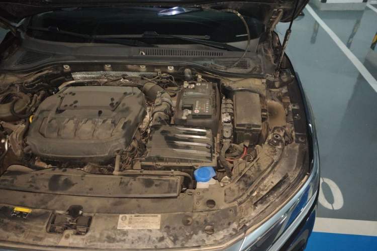Used Volkswagen Passat 2023 Facelift 330TSI Luxury Edition Engine Bay Left