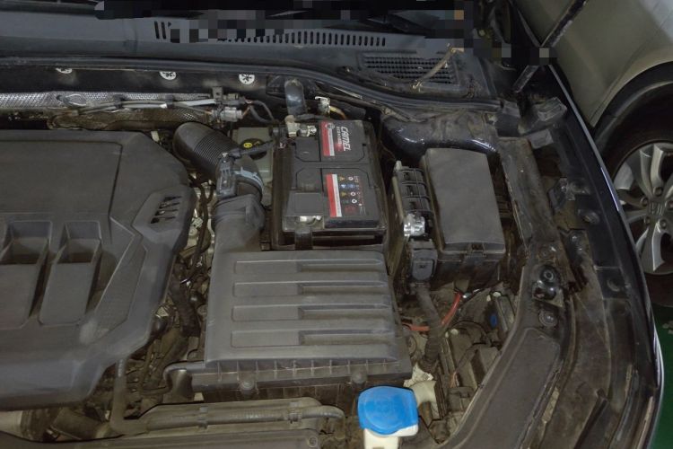 Used Volkswagen Passat 2023 330TSI Luxury Edition Engine Bay Left