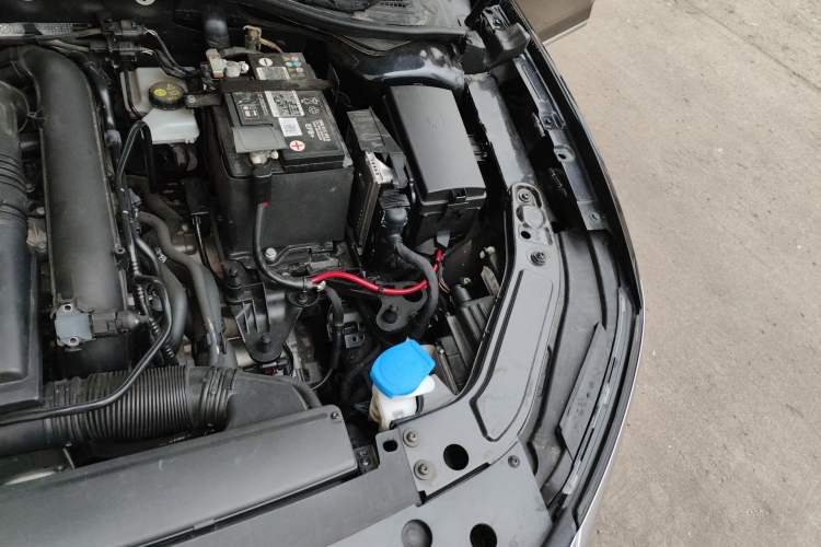 Used Volkswagen Passat 2023 Revised Version 280TSI Business Edition Engine Bay Left