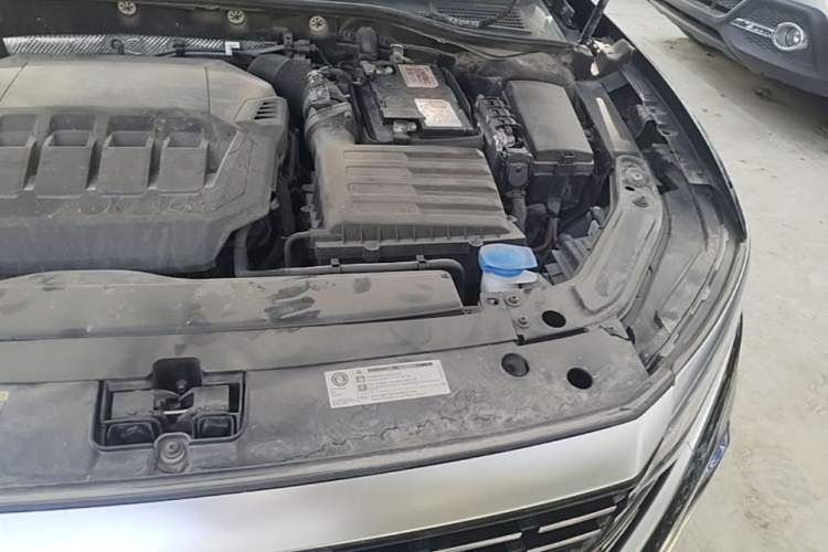 Used Volkswagen Passat 2023 330TSI Elite Edition Engine Bay Left