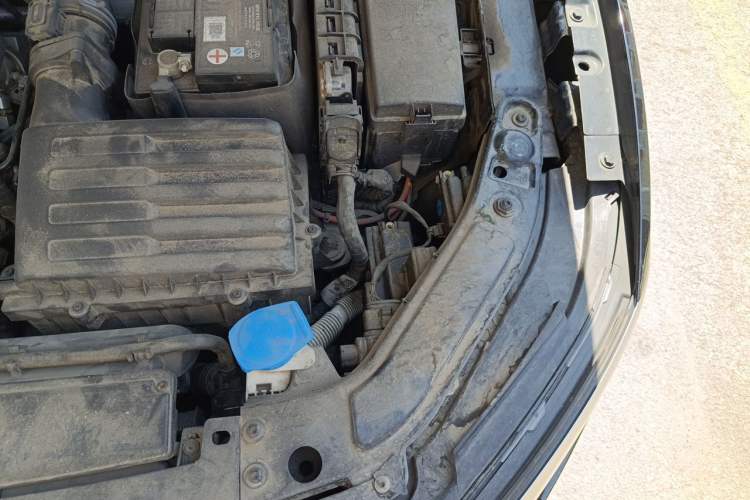Used Volkswagen Passat 2023 330TSI Luxury Edition Engine Bay Left