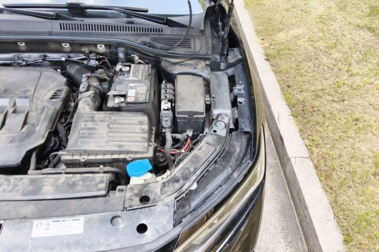 Used Volkswagen Passat 2023 330TSI Starry Luxury Edition Engine Bay Left