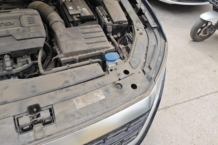 Used Volkswagen Passat 2023 380TSI Luxury Edition Engine Bay Left