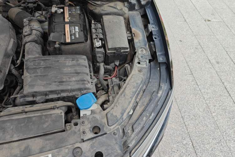 Used Volkswagen Passat 2023 Facelift 330TSI Luxury Edition Engine Bay Left