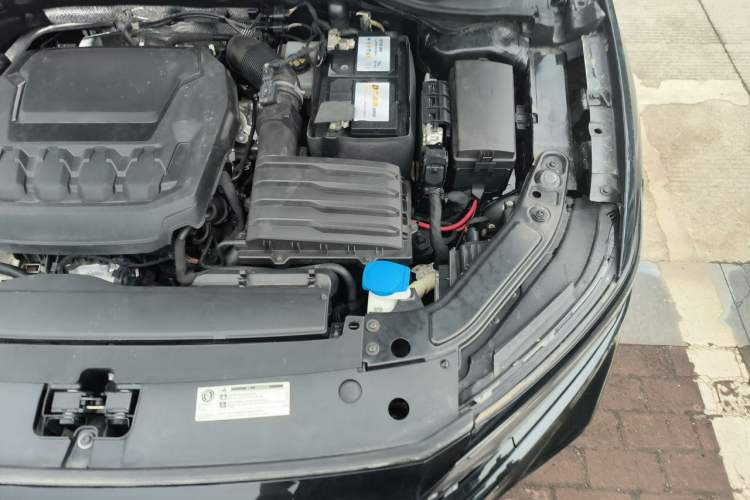 Used Volkswagen Passat 2023 330TSI Elite Edition Engine Bay Left