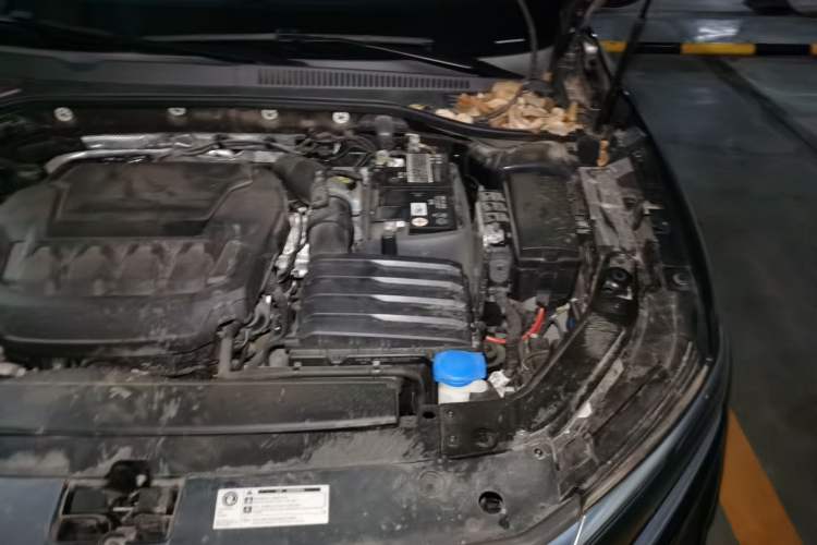 Used Volkswagen Passat 2023 Facelift 330TSI Luxury Edition Engine Bay Left