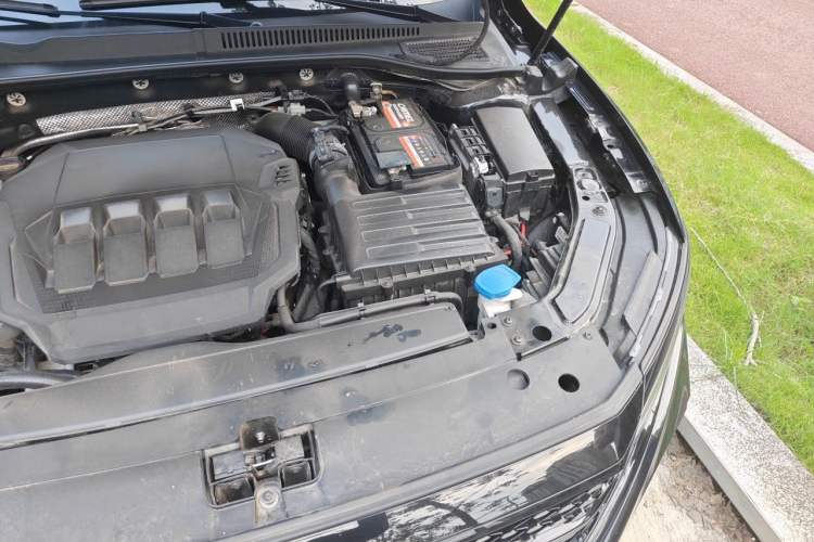 Used Volkswagen Passat 2023 330TSI Starry Elite Edition Engine Bay Left