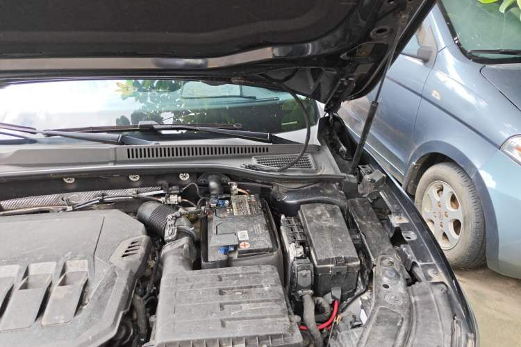 Used Volkswagen Passat 2023 330TSI Elite Edition Engine Bay Left