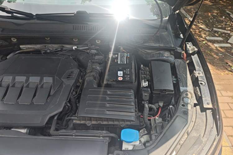 Used Volkswagen Passat 2023 330TSI Starry Luxury Edition Engine Bay Left