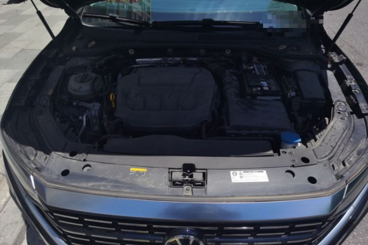Used Volkswagen Passat 2023 Revised 330TSI Elite Edition Engine Bay