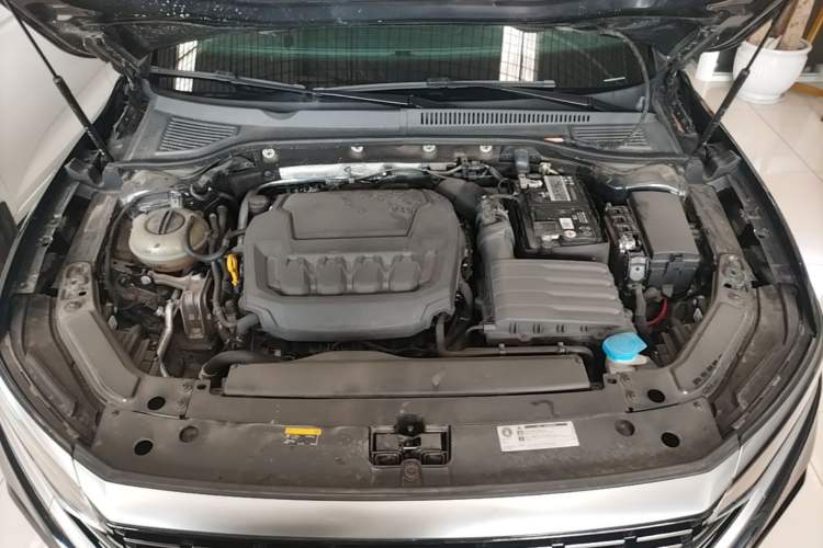 Used Volkswagen Passat 2023 Revised 330TSI Elite Edition Engine Bay