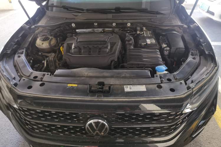 Used Volkswagen Passat 2023 330TSI Elite Edition Engine Bay