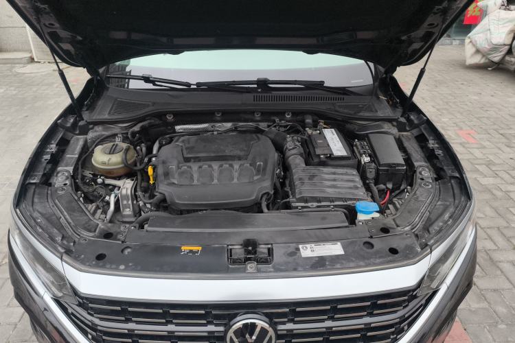 Used Volkswagen Passat 2023 Revised 330TSI Elite Edition Engine Bay