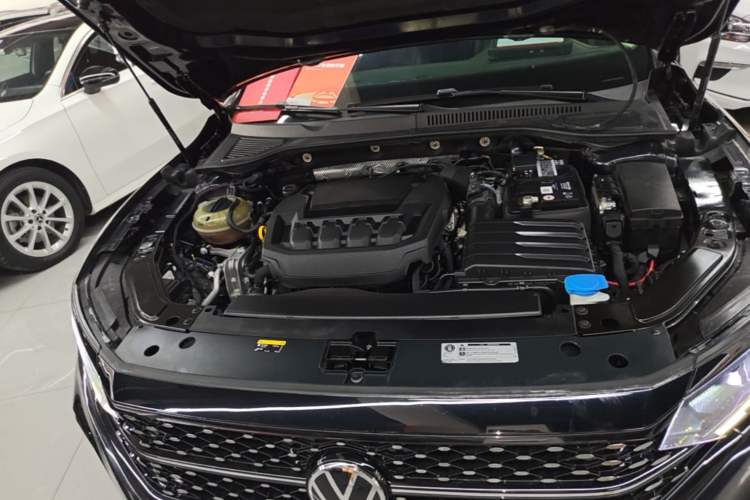 Used Volkswagen Passat 2023 Revised 330TSI Starry Elite Edition Engine Bay