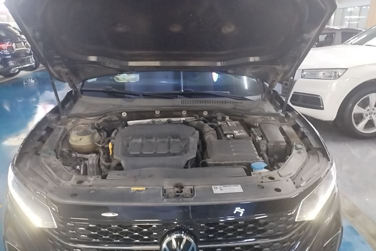 Used Volkswagen Passat 2023 330TSI Starry Elite Edition Engine Bay