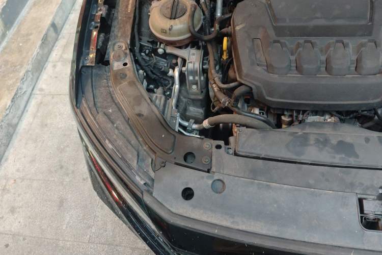 Used Volkswagen Passat 2023 Revised 330TSI Starry Elite Edition Engine Bay Right