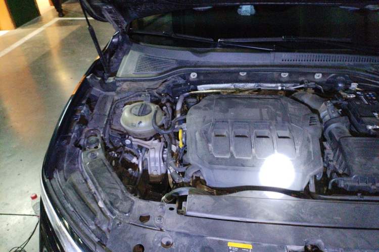 Used Volkswagen Passat 2023 Restyled 330TSI Starry Luxury Edition Engine Bay Right