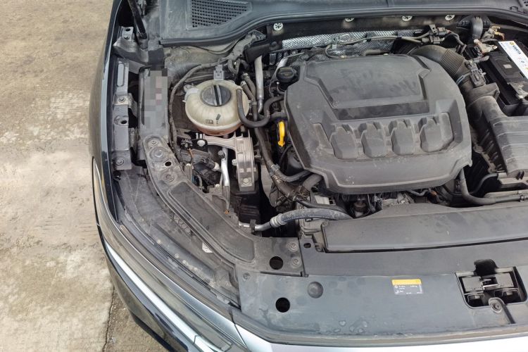 Used Volkswagen Passat 2023 Facelift 330TSI Luxury Edition Engine Bay Right