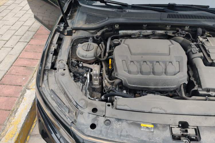 Used Volkswagen Passat 2023 330TSI Starry Elite Edition Engine Bay Right