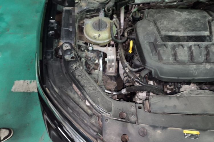 Used Volkswagen Passat 2023 330TSI Starry Luxury Edition Engine Bay Right