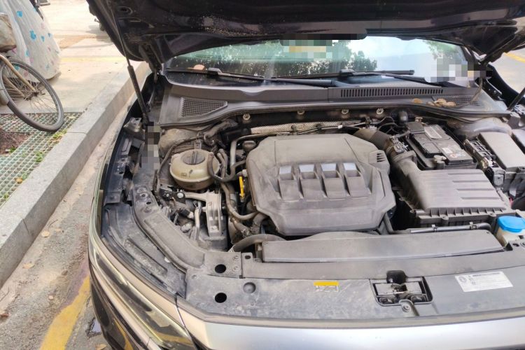 Used Volkswagen Passat 2023 330TSI Luxury Edition Engine Bay Right