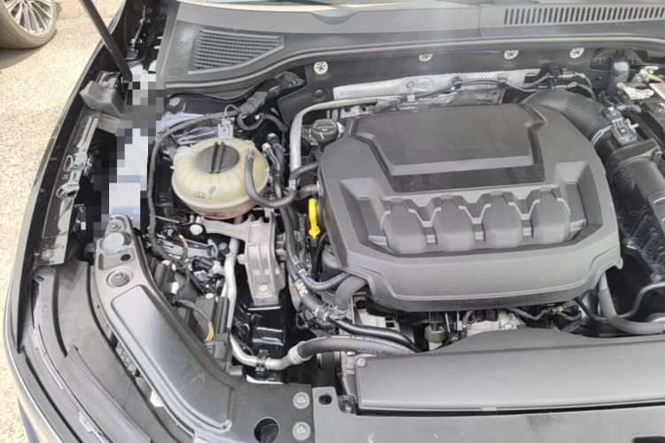 Used Volkswagen Passat 2023 330TSI Luxury Edition Engine Bay Right