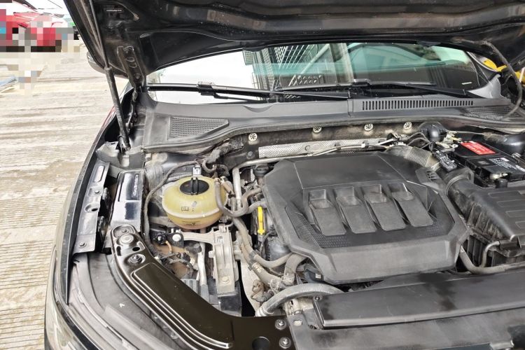 Used Volkswagen Passat 2023 330TSI Starry Elite Edition Engine Bay Right