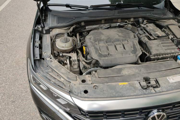 Used Volkswagen Passat 2023 330TSI Prestige Edition Engine Bay Right