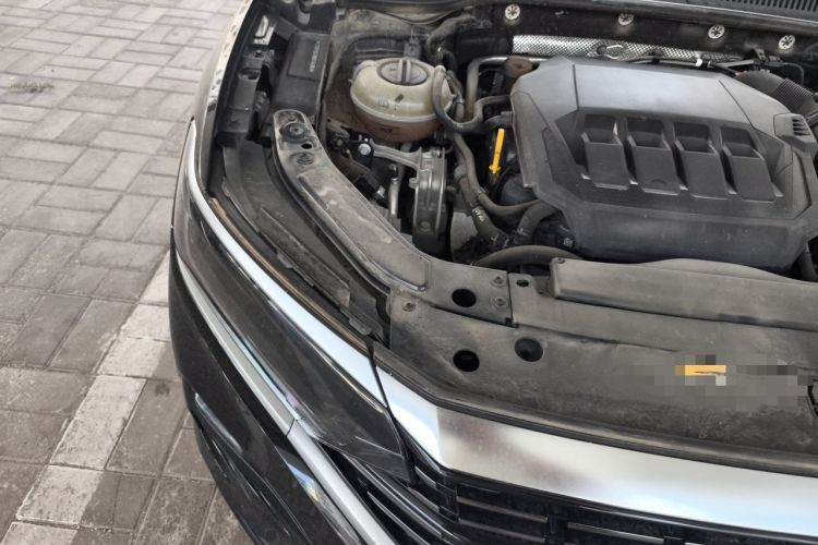 Used Volkswagen Passat 2023 330TSI Elite Edition Engine Bay Right