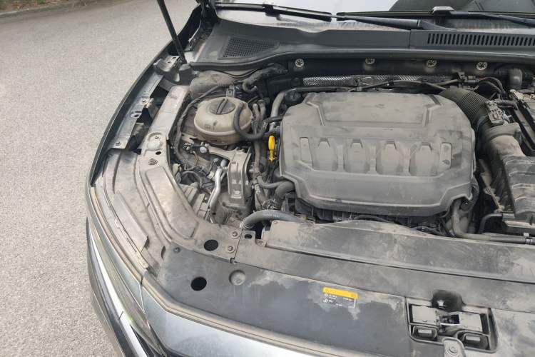 Used Volkswagen Passat 2023 Revised 330TSI Starry Elite Edition Engine Bay Right