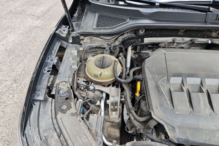 Used Volkswagen Passat 2023 330TSI Luxury Edition Engine Bay Right