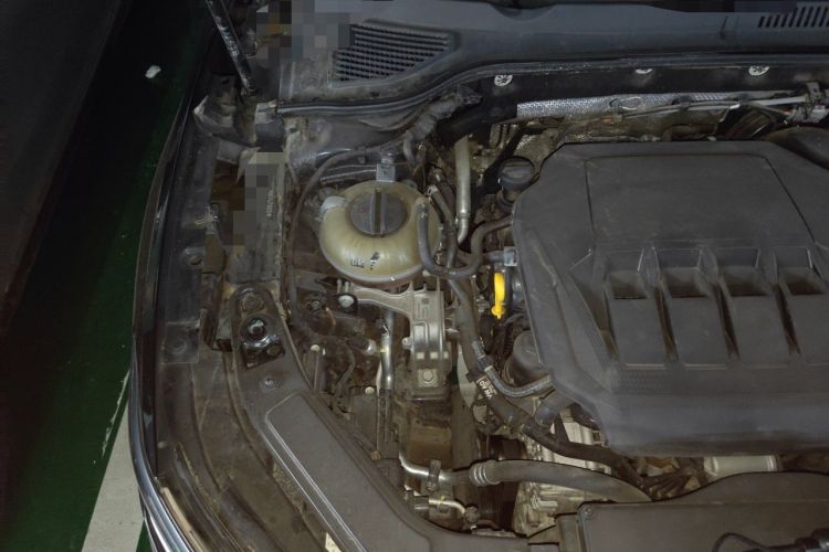 Used Volkswagen Passat 2023 330TSI Luxury Edition Engine Bay Right