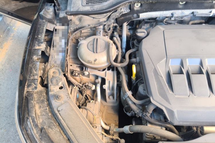 Used Volkswagen Passat 2023 330TSI Prestige Edition Engine Bay Right