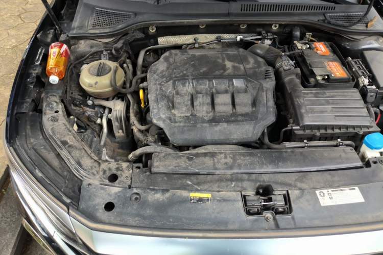Used Volkswagen Passat 2023 330TSI Elite Edition Engine Bay Right