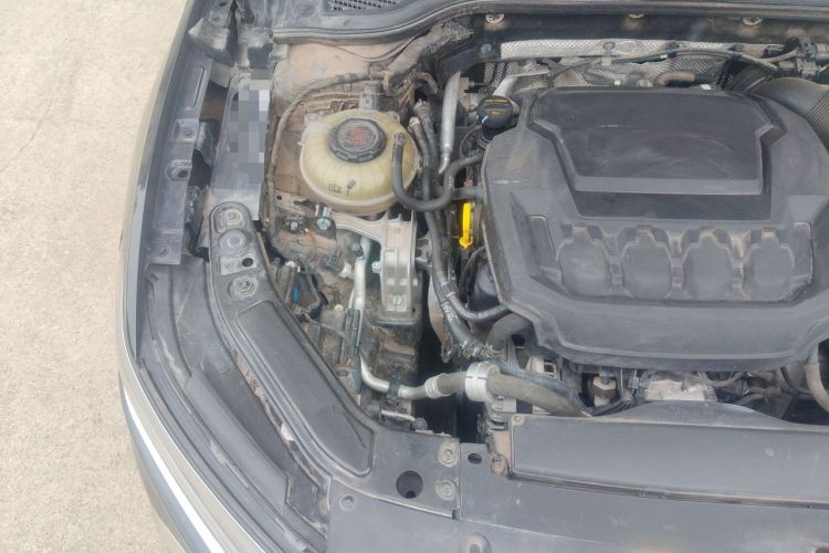 Used Volkswagen Passat 2023 Facelift 330TSI Luxury Edition Engine Bay Right