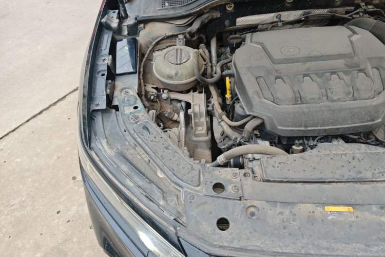 Used Volkswagen Passat 2023 330TSI Starry Luxury Edition Engine Bay Right