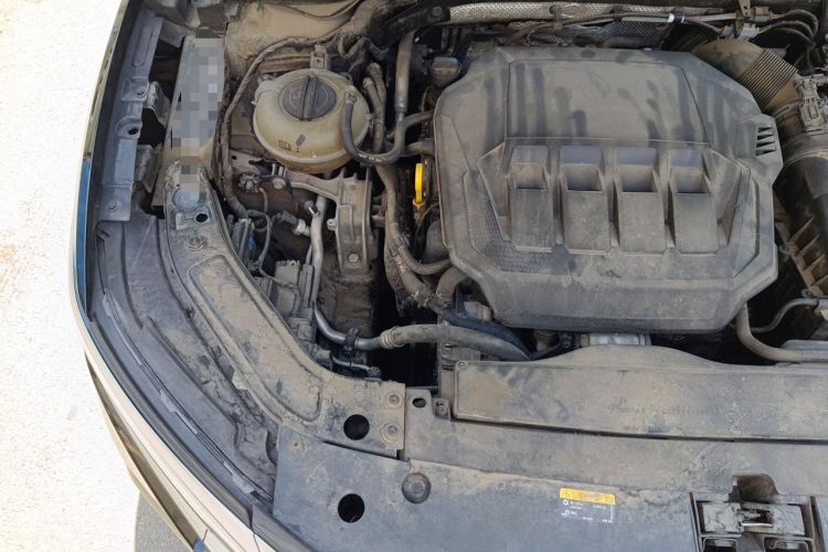 Used Volkswagen Passat 2023 330TSI Luxury Edition Engine Bay Right