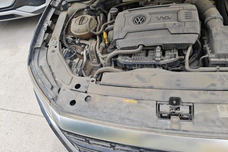 Used Volkswagen Passat 2023 380TSI Luxury Edition Engine Bay Right