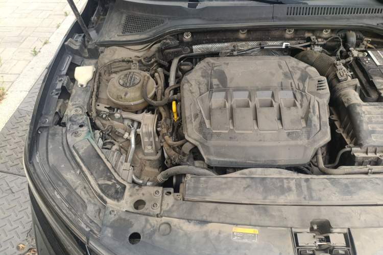 Used Volkswagen Passat 2023 330TSI Starry Elite Edition Engine Bay Right