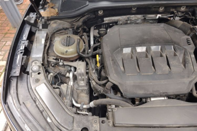 Used Volkswagen Passat 2023 330TSI Luxury Edition Engine Bay Right
