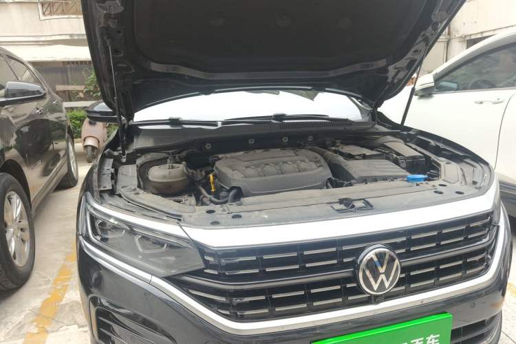 Used Volkswagen Passat 2023 Revised 380TSI Luxury Edition Engine Bay Right