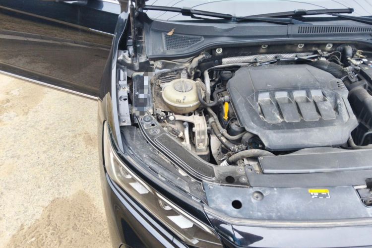 Used Volkswagen Passat 2023 330TSI Starry Luxury Edition Engine Bay Right