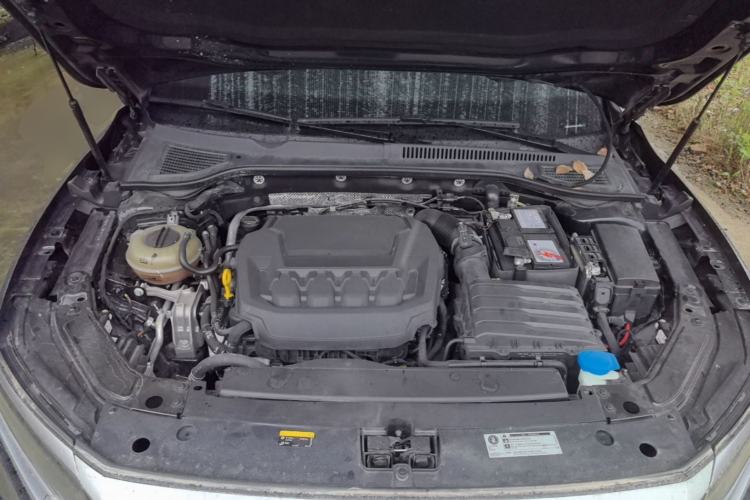 Used Volkswagen Passat 2023 330TSI Elite Edition Engine Bay