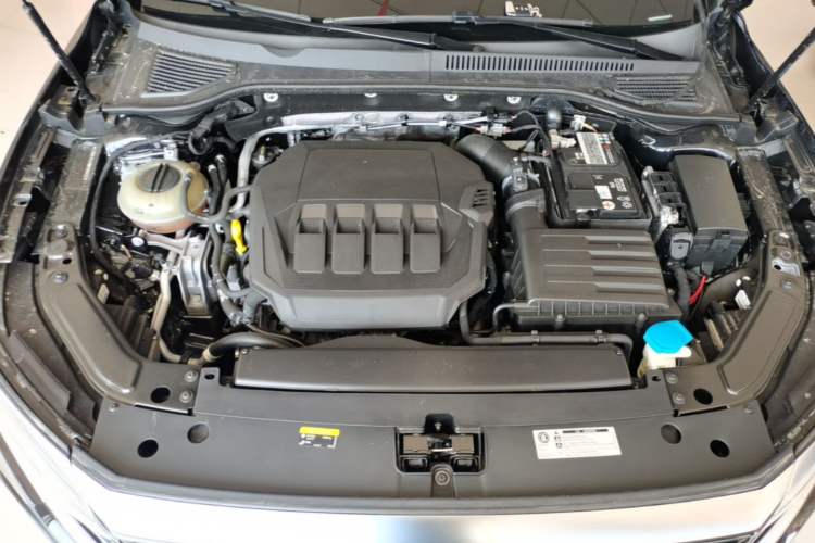 Used Volkswagen Passat 2023 330TSI Elite Edition Engine Bay
