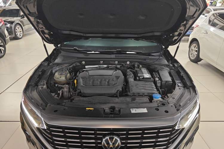 Used Volkswagen Passat 2023 Revised 330TSI Elite Edition Engine Bay