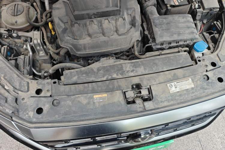 Used Volkswagen Passat 2023 Facelift 330TSI Luxury Edition Engine Bay