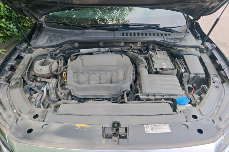 Used Volkswagen Passat 2023 Facelift 330TSI Luxury Edition Engine Bay